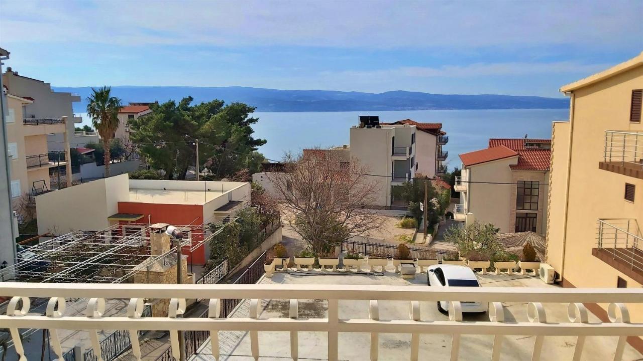 Apartments Mandalinic أوميس المظهر الخارجي الصورة